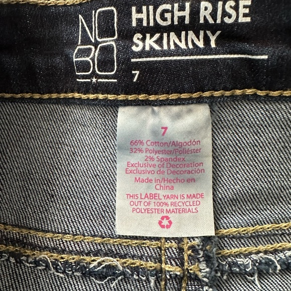 No boundaries super slim high rise jeans. - Picture 7 of 7